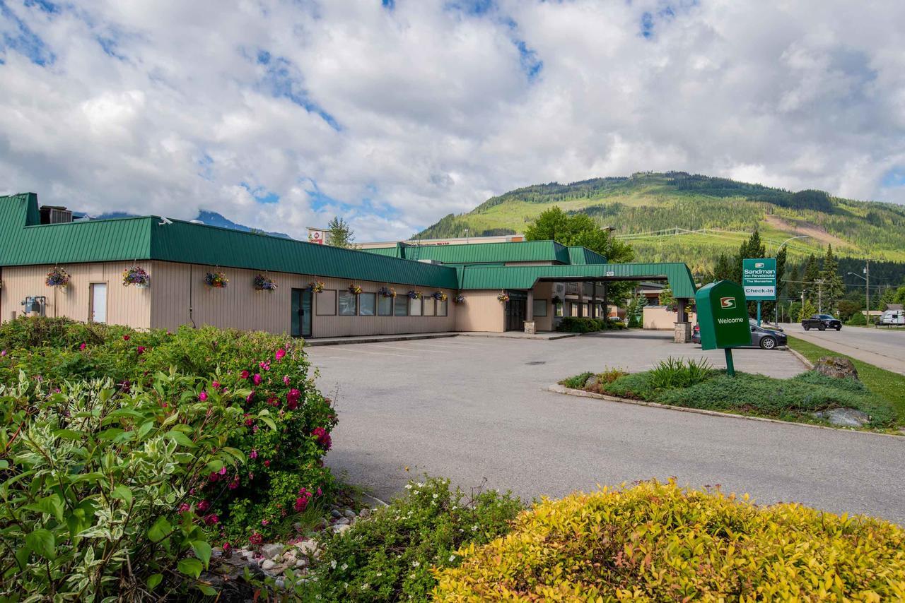 Sandman Hotel Revelstoke Buitenkant foto