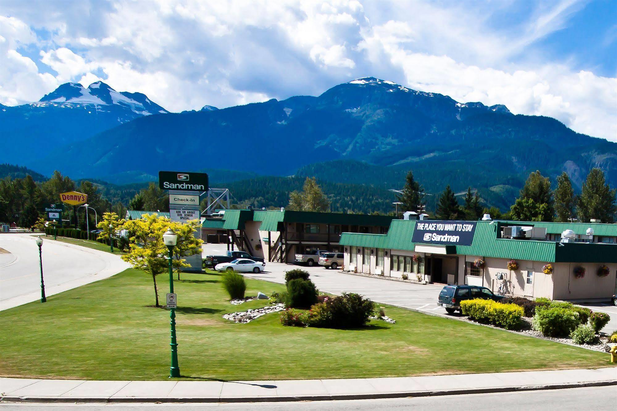 Sandman Hotel Revelstoke Buitenkant foto